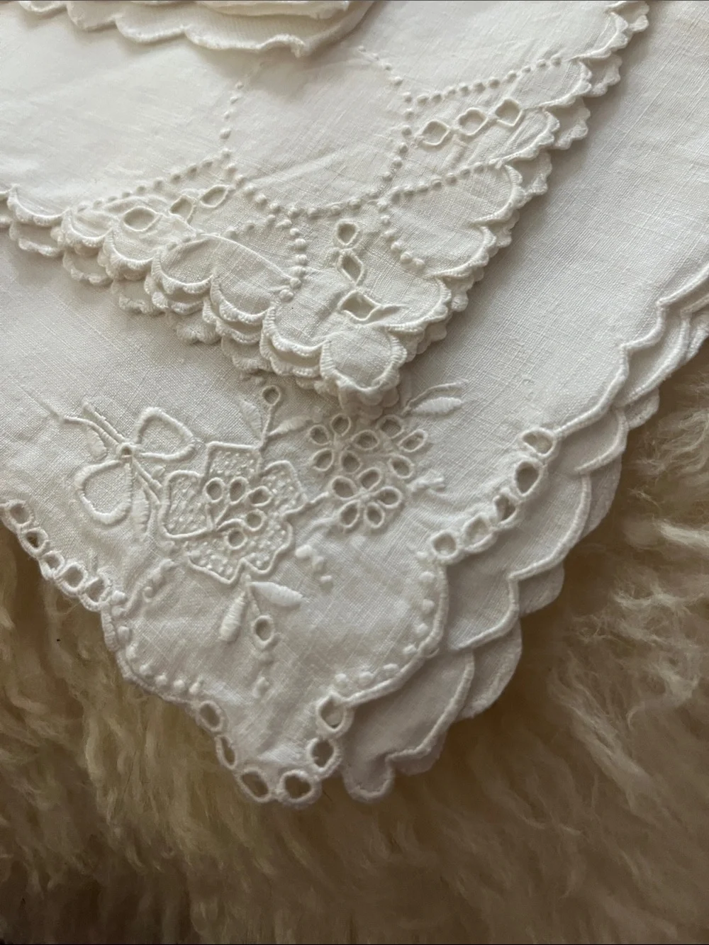 Vintage White Embroidered table Linen - Set of 6